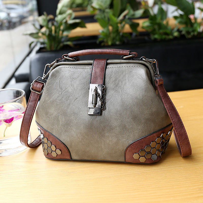 Sac à bandoulière pour femme en cuir vintage